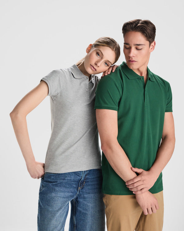 Polos personalizados para empresas: gramajes y bordado